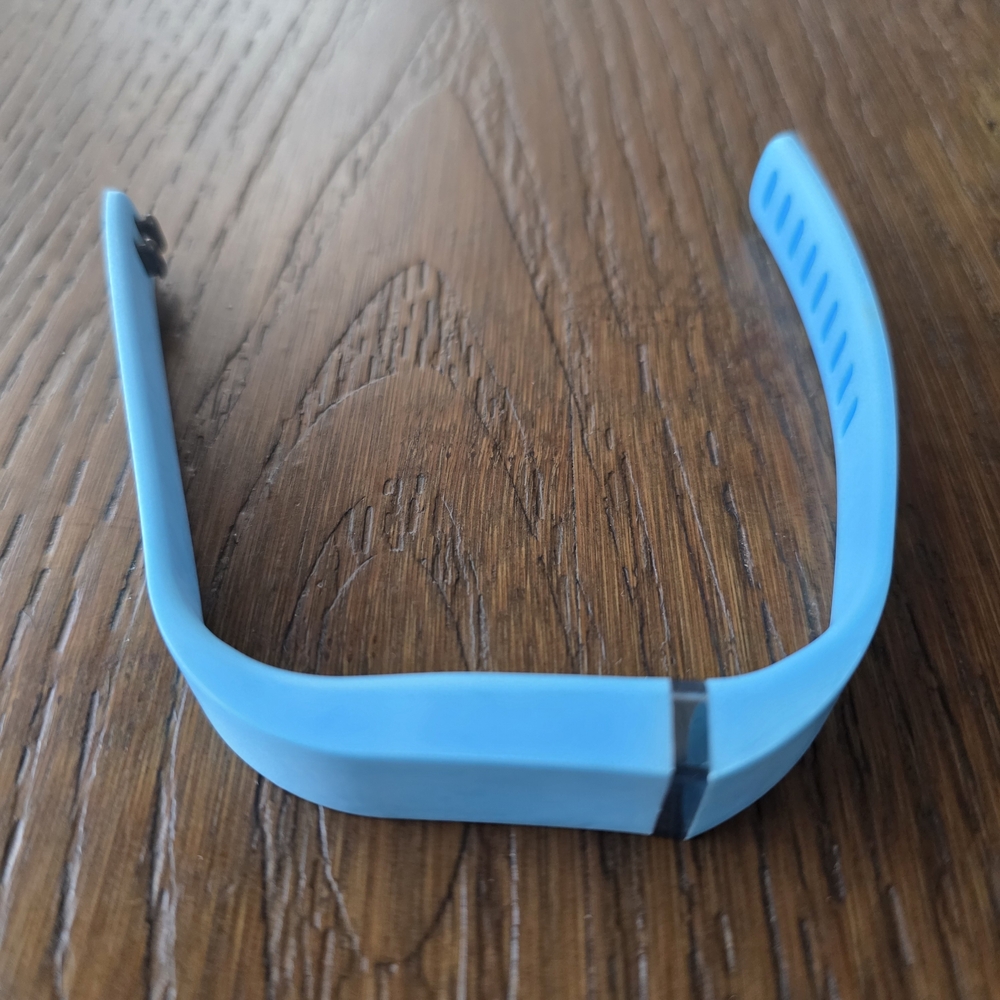 Fitbit Flex Wireless Activity and Sleep Tracker Wristbands No Charger. - Picture 2 of 9